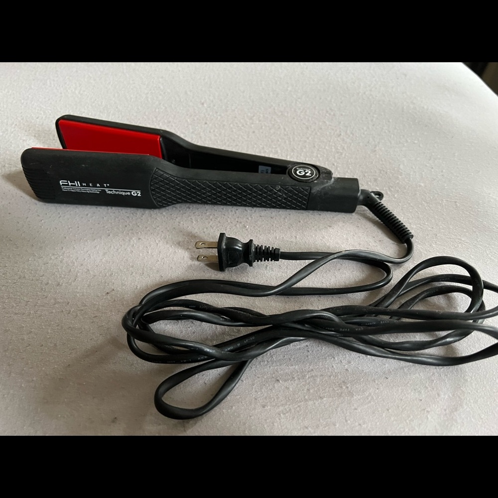 Fhi Heat Straightener 🐧